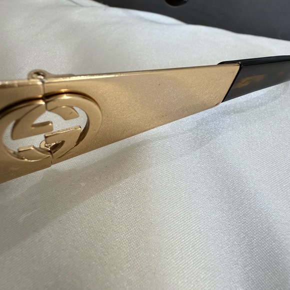 Gucci Sunglasses - Picture 9 of 10